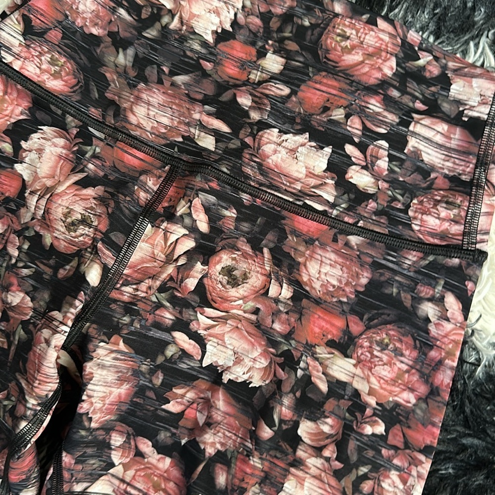 Lululemon Fast & Free 7/8 Floral Print Leggings, Peony Multi, Sz 8 - Picture 3 of 6
